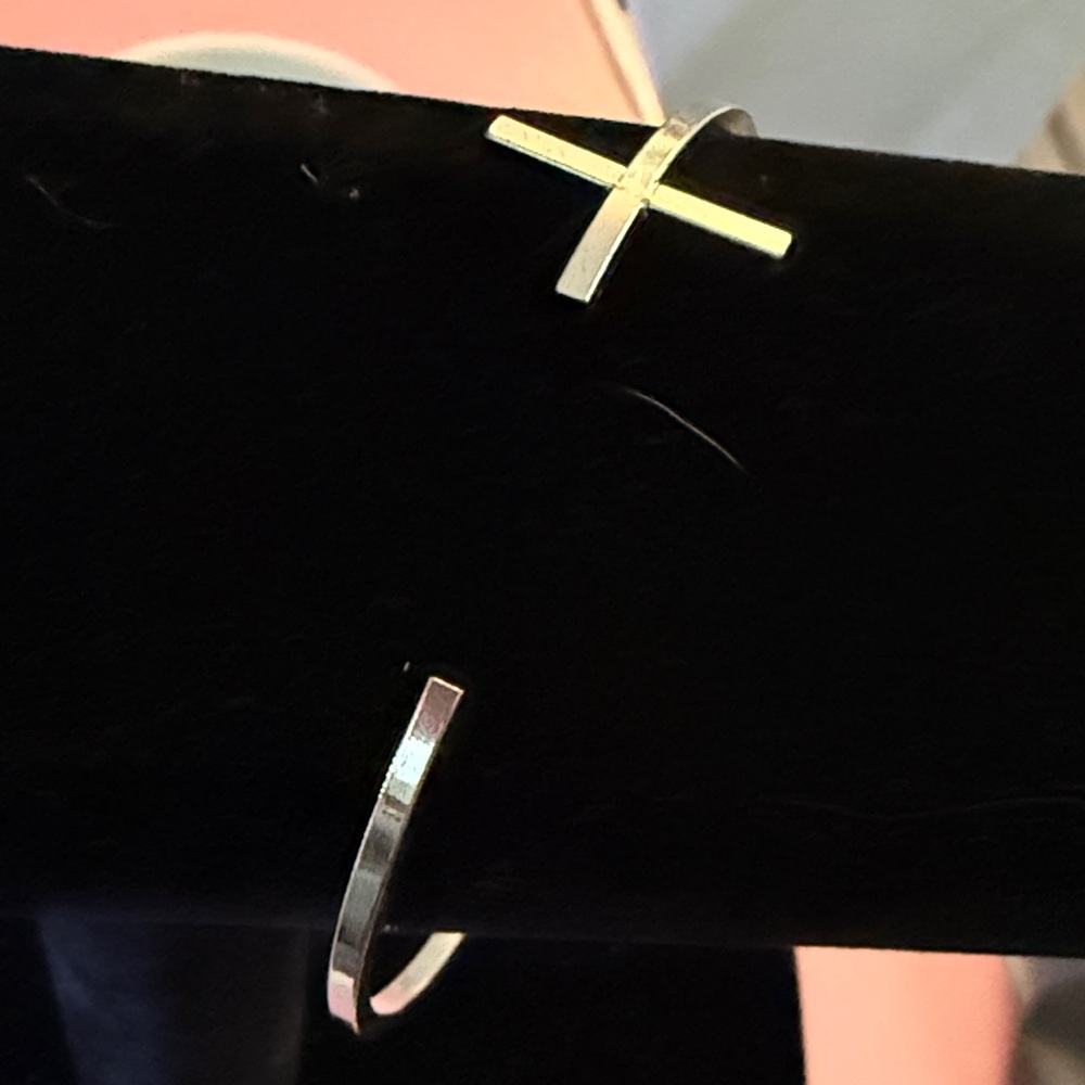 Beautiful silver cross Bangle Bracelet